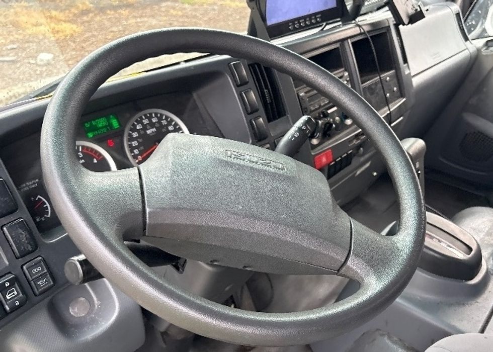 Medium Duty Box Truck-Light and Medium Duty Trucks-Isuzu-2020-NRR-Pompano Beach-FL-97,248\n\t\tmiles-$ 44,500 - Image 16