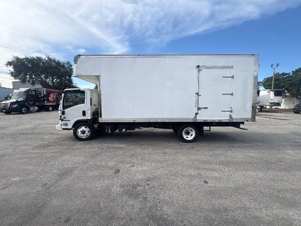 Medium Duty Box Truck-Light and Medium Duty Trucks-Isuzu-2020-NRR-Pompano Beach-FL-97,248\n\t\tmiles-$ 44,500 - Image 4