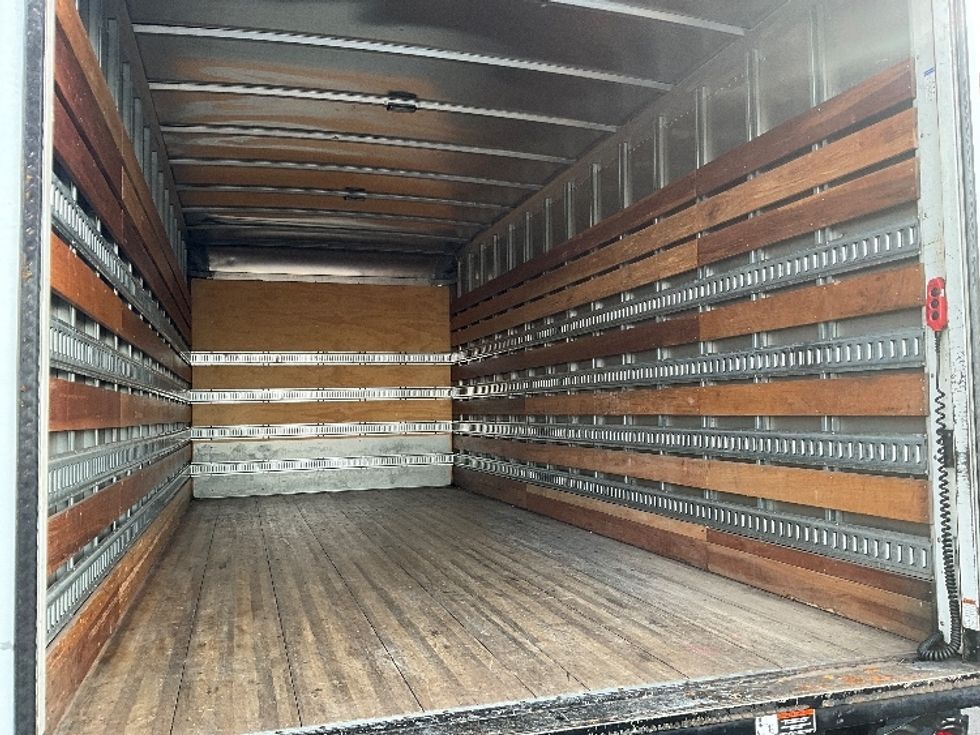 Medium Duty Box Truck-Light and Medium Duty Trucks-Isuzu-2020-NRR-Portland-OR-239,414\n\t\tmiles-$ 21,750 - Image 12