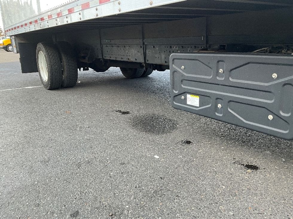 Medium Duty Box Truck-Light and Medium Duty Trucks-Isuzu-2020-NRR-Portland-OR-239,414\n\t\tmiles-$ 21,750 - Image 14