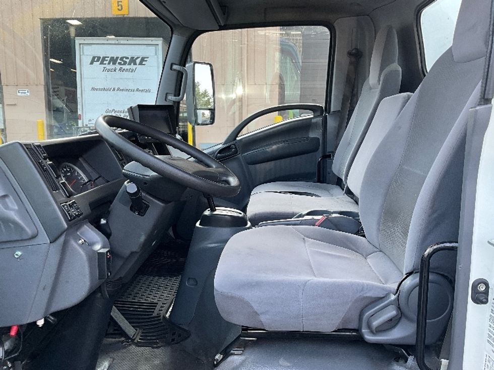 Medium Duty Box Truck-Light and Medium Duty Trucks-Isuzu-2020-NRR-Portland-OR-239,414\n\t\tmiles-$ 21,750 - Image 19