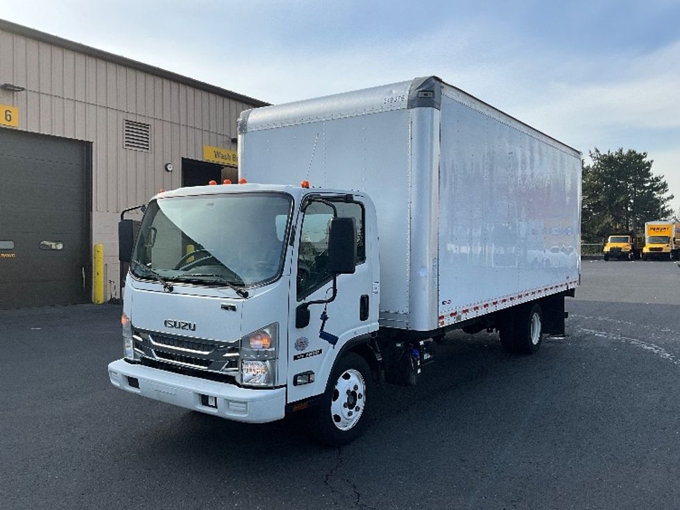 Medium Duty Box Truck-Light and Medium Duty Trucks-Isuzu-2020-NRR-Portland-OR-239,414\n\t\tmiles-$ 21,750 - Image 3