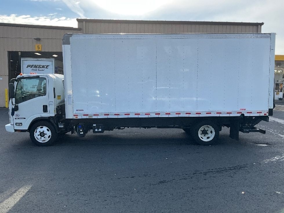 Medium Duty Box Truck-Light and Medium Duty Trucks-Isuzu-2020-NRR-Portland-OR-239,414\n\t\tmiles-$ 21,750 - Image 4