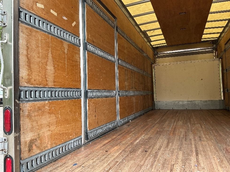Medium Duty Box Truck-Light and Medium Duty Trucks-Isuzu-2020-NRR-Prince George-VA-135,725\n\t\tmiles-$ 42,250 - Image 11