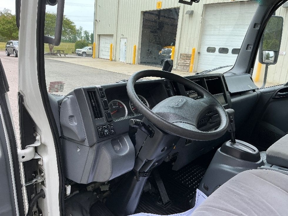 Medium Duty Box Truck-Light and Medium Duty Trucks-Isuzu-2020-NRR-Prince George-VA-135,725\n\t\tmiles-$ 42,250 - Image 17