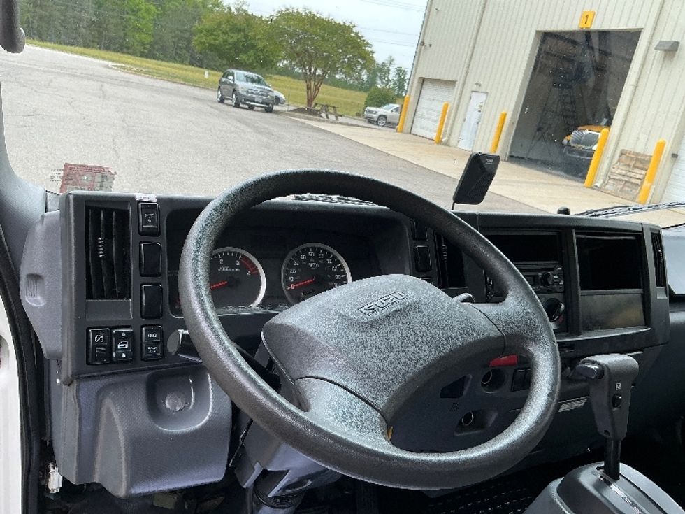 Medium Duty Box Truck-Light and Medium Duty Trucks-Isuzu-2020-NRR-Prince George-VA-135,725\n\t\tmiles-$ 42,250 - Image 18