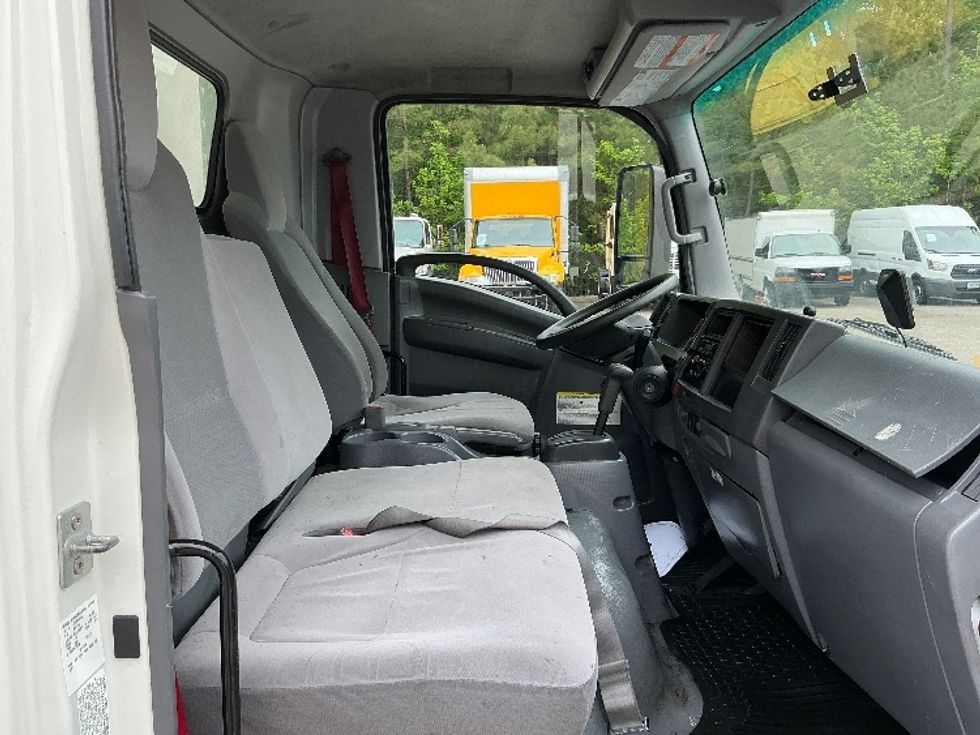 Medium Duty Box Truck-Light and Medium Duty Trucks-Isuzu-2020-NRR-Prince George-VA-135,725\n\t\tmiles-$ 42,250 - Image 22