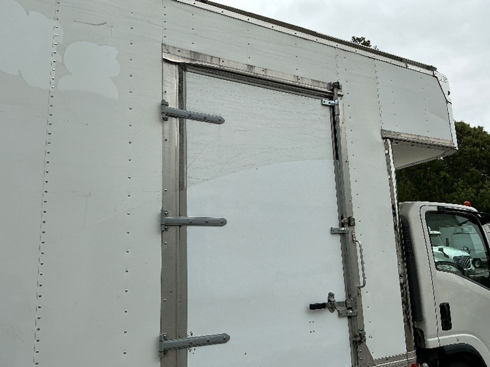 Medium Duty Box Truck-Light and Medium Duty Trucks-Isuzu-2020-NRR-Prince George-VA-135,725\n\t\tmiles-$ 42,250 - Image 30