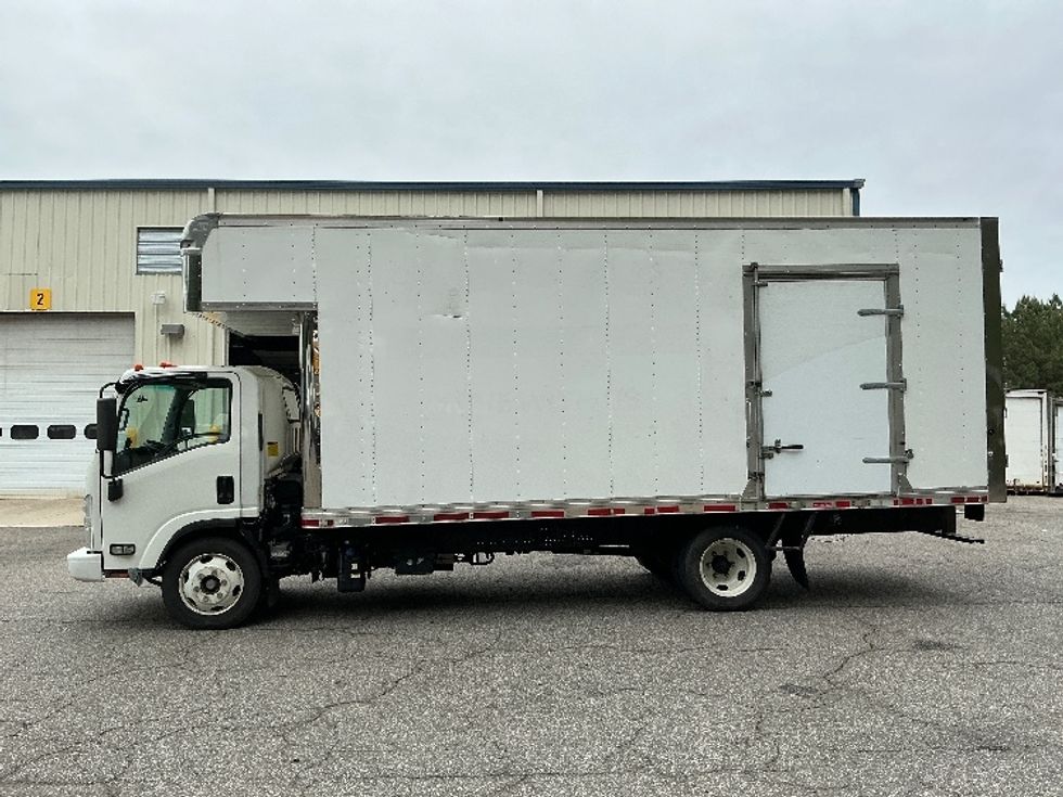 Medium Duty Box Truck-Light and Medium Duty Trucks-Isuzu-2020-NRR-Prince George-VA-135,725\n\t\tmiles-$ 42,250 - Image 4