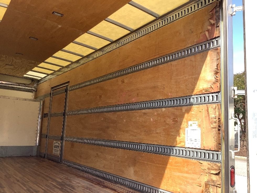 Medium Duty Box Truck-Light and Medium Duty Trucks-Isuzu-2020-NRR-Prince George-VA-68,321\n\t\tmiles-$ 51,500 - Image 12