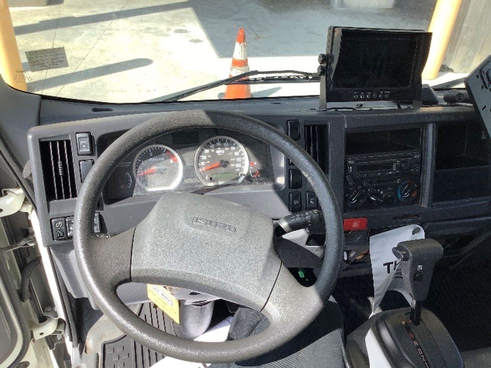 Medium Duty Box Truck-Light and Medium Duty Trucks-Isuzu-2020-NRR-Prince George-VA-68,321\n\t\tmiles-$ 51,500 - Image 18