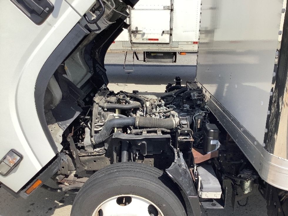 Medium Duty Box Truck-Light and Medium Duty Trucks-Isuzu-2020-NRR-Prince George-VA-68,321\n\t\tmiles-$ 51,500 - Image 24