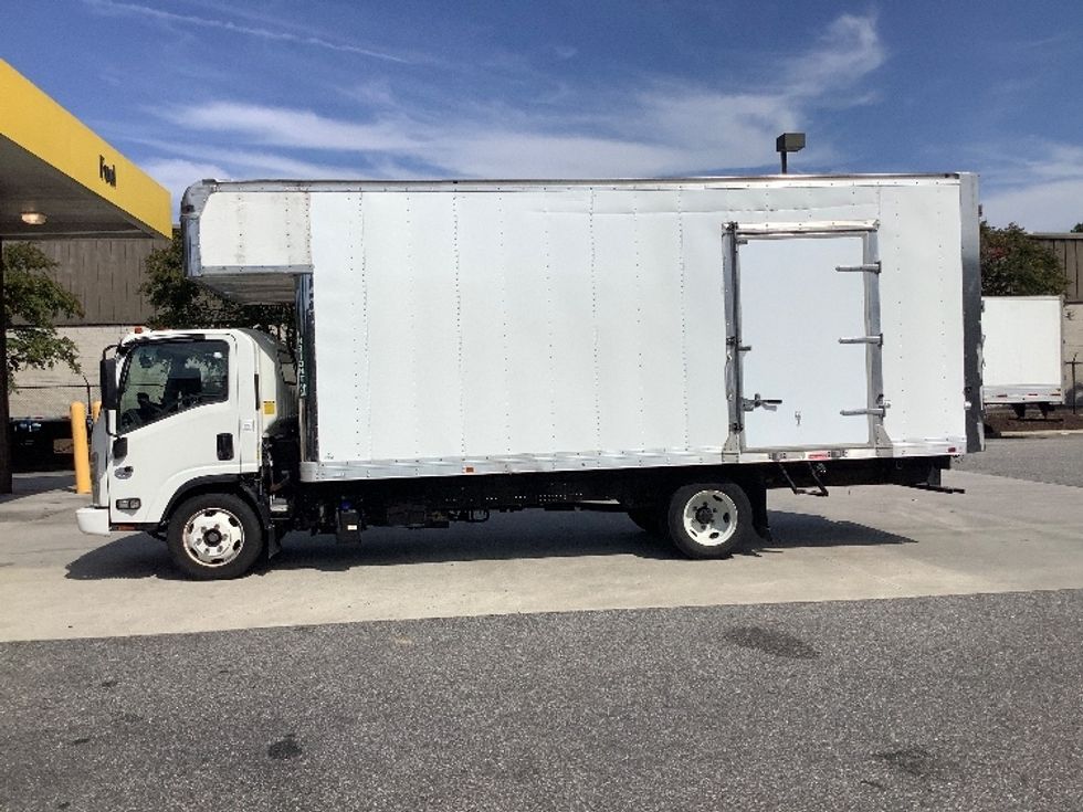 Medium Duty Box Truck-Light and Medium Duty Trucks-Isuzu-2020-NRR-Prince George-VA-68,321\n\t\tmiles-$ 51,500 - Image 4