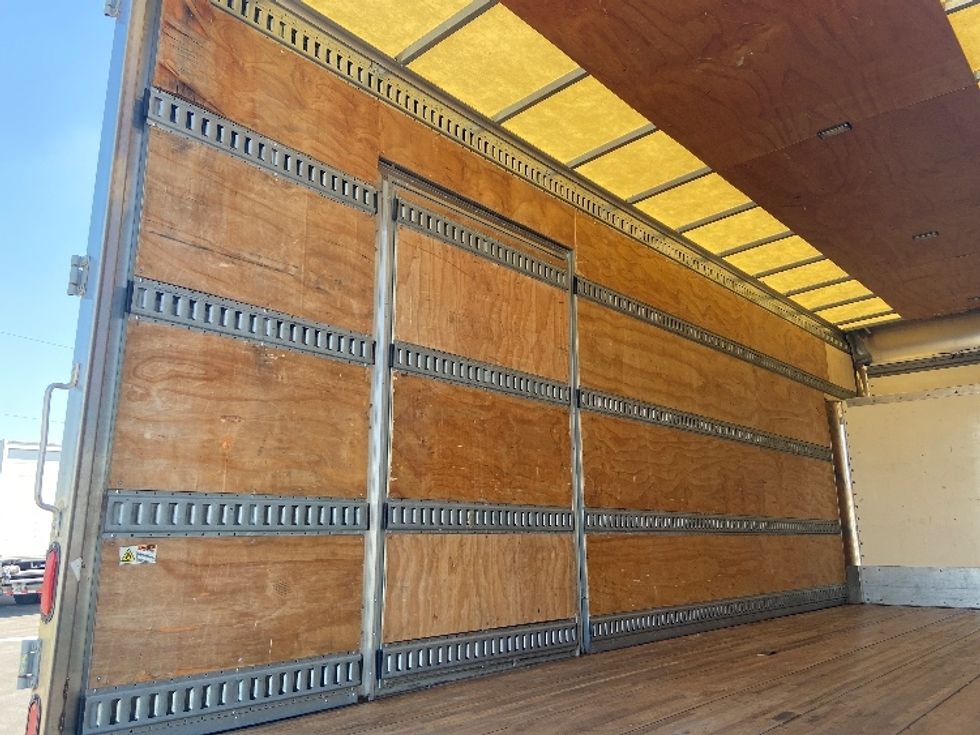 Medium Duty Box Truck-Light and Medium Duty Trucks-Isuzu-2020-NRR-San Antonio-TX-100,232\n\t\tmiles-$ 46,000 - Image 10