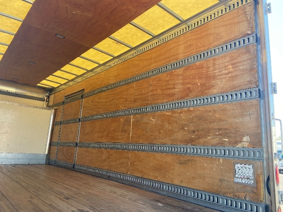 Medium Duty Box Truck-Light and Medium Duty Trucks-Isuzu-2020-NRR-San Antonio-TX-100,232\n\t\tmiles-$ 46,000 - Image 11