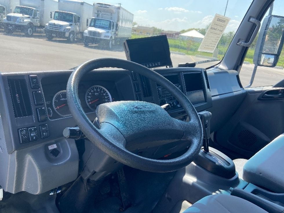 Medium Duty Box Truck-Light and Medium Duty Trucks-Isuzu-2020-NRR-San Antonio-TX-100,232\n\t\tmiles-$ 46,000 - Image 16