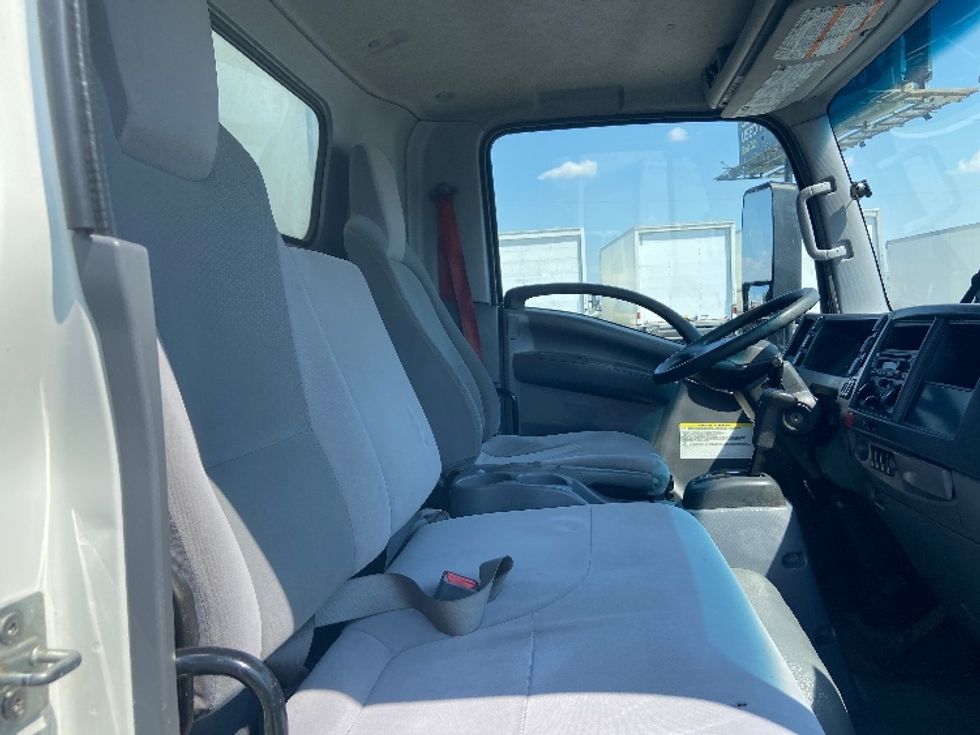 Medium Duty Box Truck-Light and Medium Duty Trucks-Isuzu-2020-NRR-San Antonio-TX-100,232\n\t\tmiles-$ 46,000 - Image 21