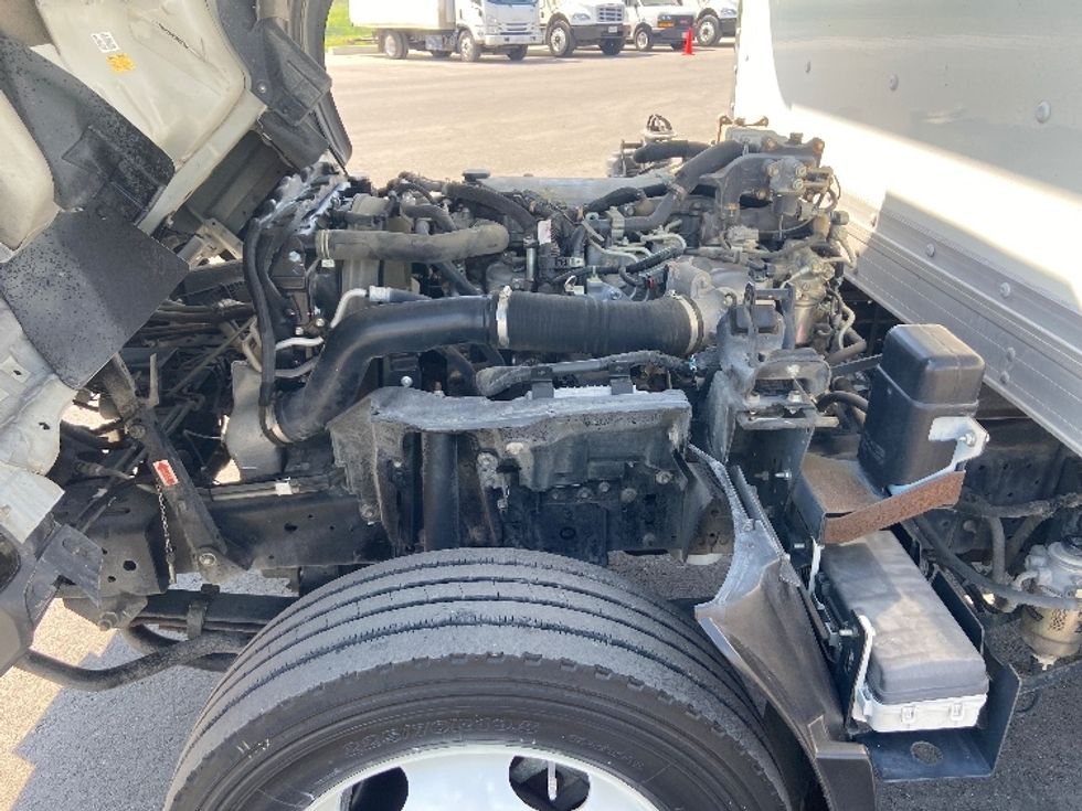 Medium Duty Box Truck-Light and Medium Duty Trucks-Isuzu-2020-NRR-San Antonio-TX-100,232\n\t\tmiles-$ 46,000 - Image 23