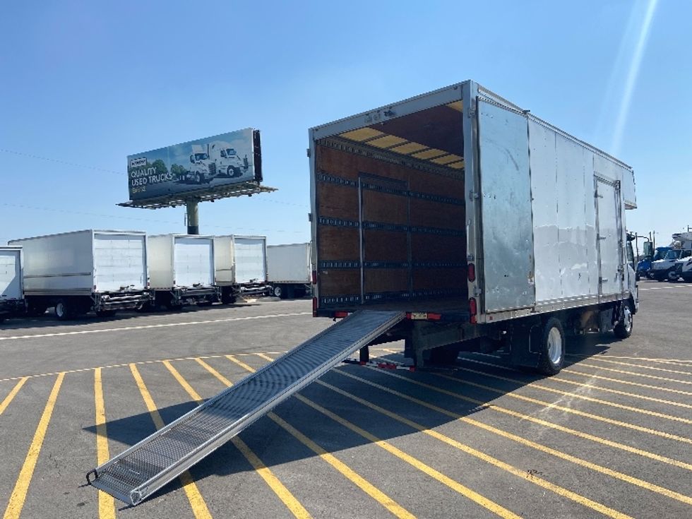 Medium Duty Box Truck-Light and Medium Duty Trucks-Isuzu-2020-NRR-San Antonio-TX-100,232\n\t\tmiles-$ 46,000 - Image 24