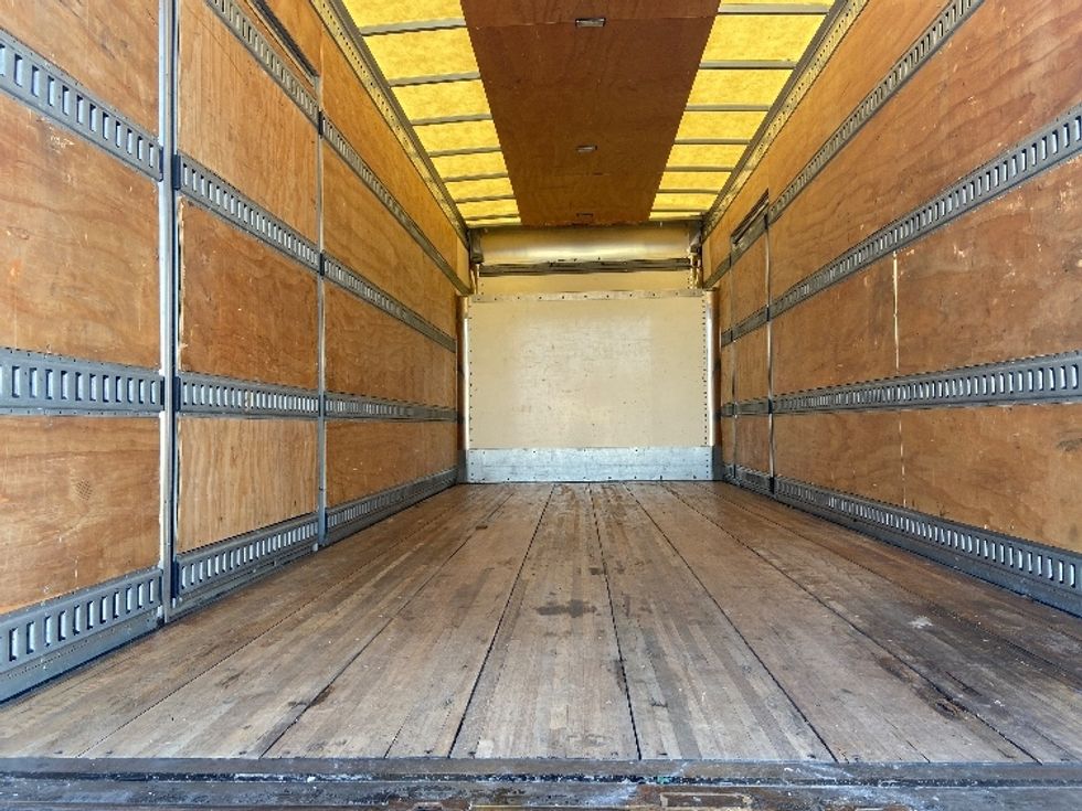 Medium Duty Box Truck-Light and Medium Duty Trucks-Isuzu-2020-NRR-San Antonio-TX-100,232\n\t\tmiles-$ 46,000 - Image 9