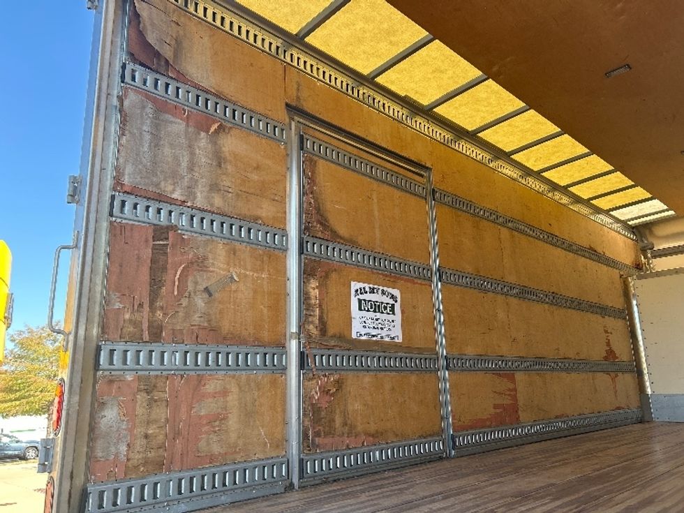 Medium Duty Box Truck-Light and Medium Duty Trucks-Isuzu-2020-NRR-San Antonio-TX-100,928\n\t\tmiles-$ 46,000 - Image 11