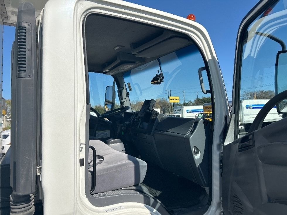 Medium Duty Box Truck-Light and Medium Duty Trucks-Isuzu-2020-NRR-San Antonio-TX-100,928\n\t\tmiles-$ 46,000 - Image 20