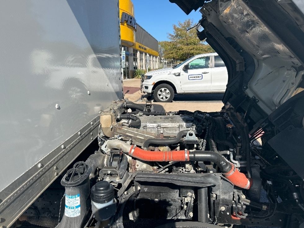 Medium Duty Box Truck-Light and Medium Duty Trucks-Isuzu-2020-NRR-San Antonio-TX-100,928\n\t\tmiles-$ 46,000 - Image 23