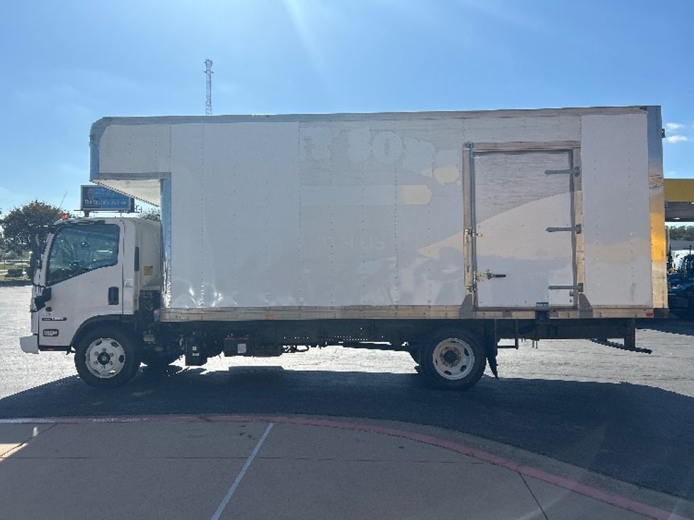 Medium Duty Box Truck-Light and Medium Duty Trucks-Isuzu-2020-NRR-San Antonio-TX-100,928\n\t\tmiles-$ 46,000 - Image 4