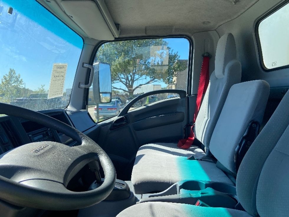 Medium Duty Box Truck-Light and Medium Duty Trucks-Isuzu-2020-NRR-San Antonio-TX-86,450\n\t\tmiles-$ 47,500 - Image 16