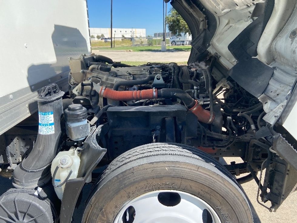 Medium Duty Box Truck-Light and Medium Duty Trucks-Isuzu-2020-NRR-San Antonio-TX-86,450\n\t\tmiles-$ 47,500 - Image 18