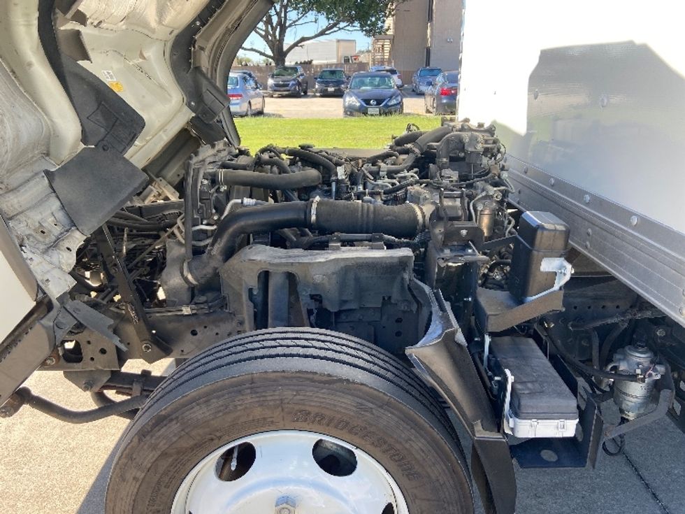 Medium Duty Box Truck-Light and Medium Duty Trucks-Isuzu-2020-NRR-San Antonio-TX-86,450\n\t\tmiles-$ 47,500 - Image 19