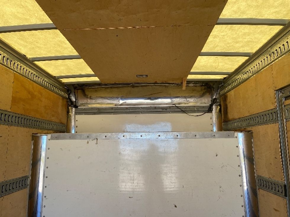 Medium Duty Box Truck-Light and Medium Duty Trucks-Isuzu-2020-NRR-San Antonio-TX-86,450\n\t\tmiles-$ 47,500 - Image 20