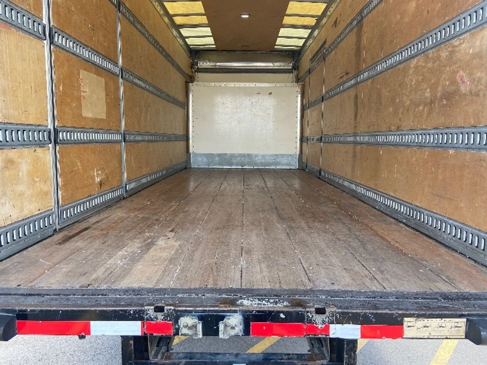 Medium Duty Box Truck-Light and Medium Duty Trucks-Isuzu-2020-NRR-San Antonio-TX-98,100\n\t\tmiles-$ 46,250 - Image 9