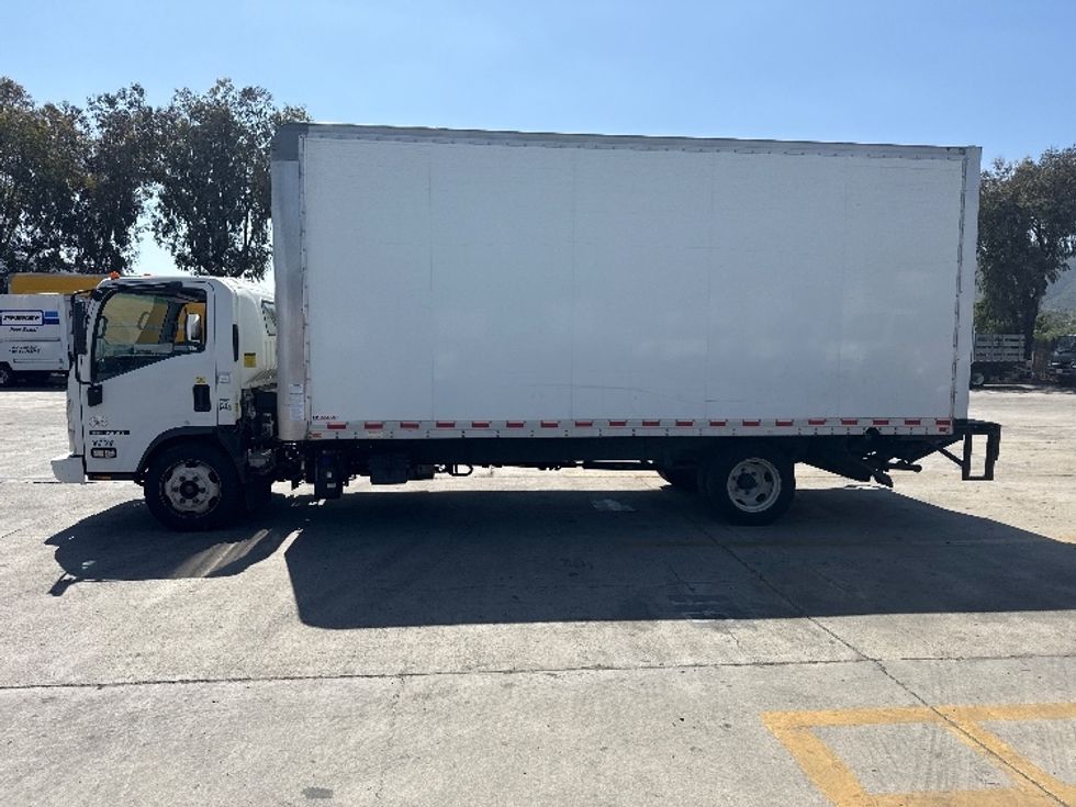 Medium Duty Box Truck-Light and Medium Duty Trucks-Isuzu-2020-NRR-San Marcos-CA-150,159\n\t\tmiles-$ 41,750 - Image 4