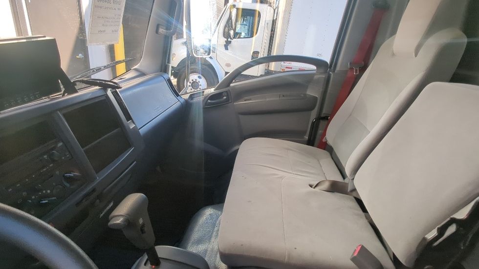 Medium Duty Box Truck-Light and Medium Duty Trucks-Isuzu-2020-NRR-Suwanee-GA-106,511\n\t\tmiles-$ 45,250 - Image 18