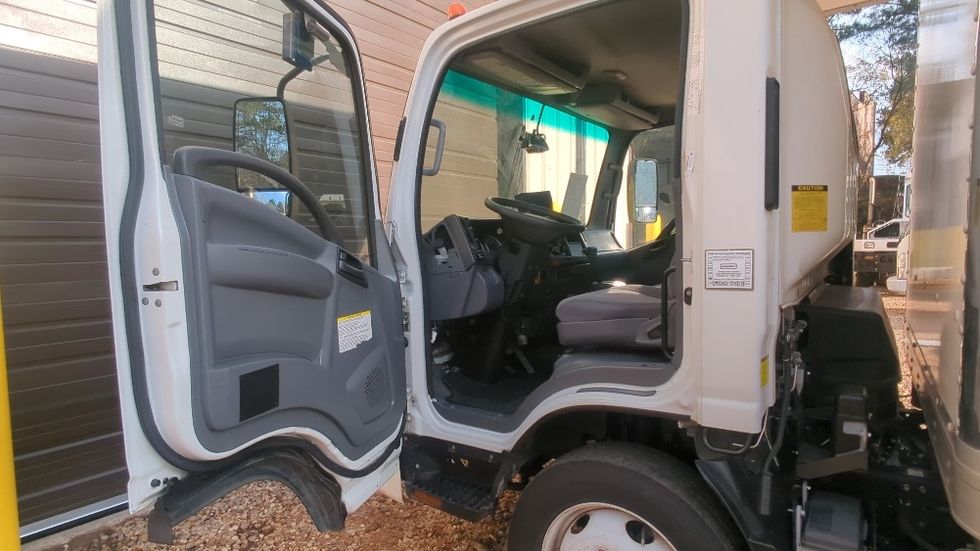 Medium Duty Box Truck-Light and Medium Duty Trucks-Isuzu-2020-NRR-Suwanee-GA-84,012\n\t\tmiles-$ 50,750 - Image 15