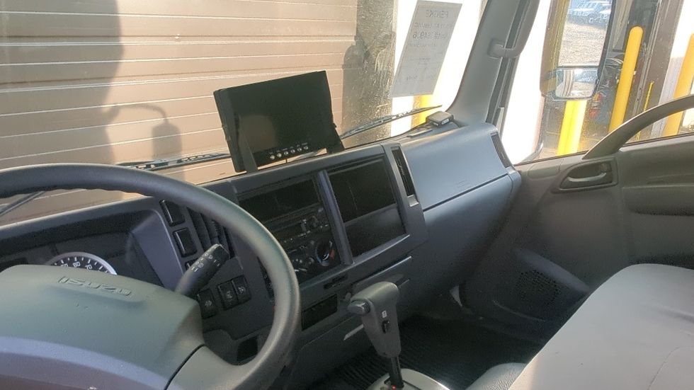 Medium Duty Box Truck-Light and Medium Duty Trucks-Isuzu-2020-NRR-Suwanee-GA-84,012\n\t\tmiles-$ 50,750 - Image 16