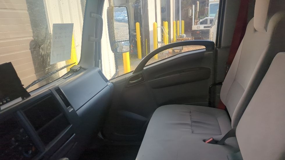 Medium Duty Box Truck-Light and Medium Duty Trucks-Isuzu-2020-NRR-Suwanee-GA-84,012\n\t\tmiles-$ 50,750 - Image 18