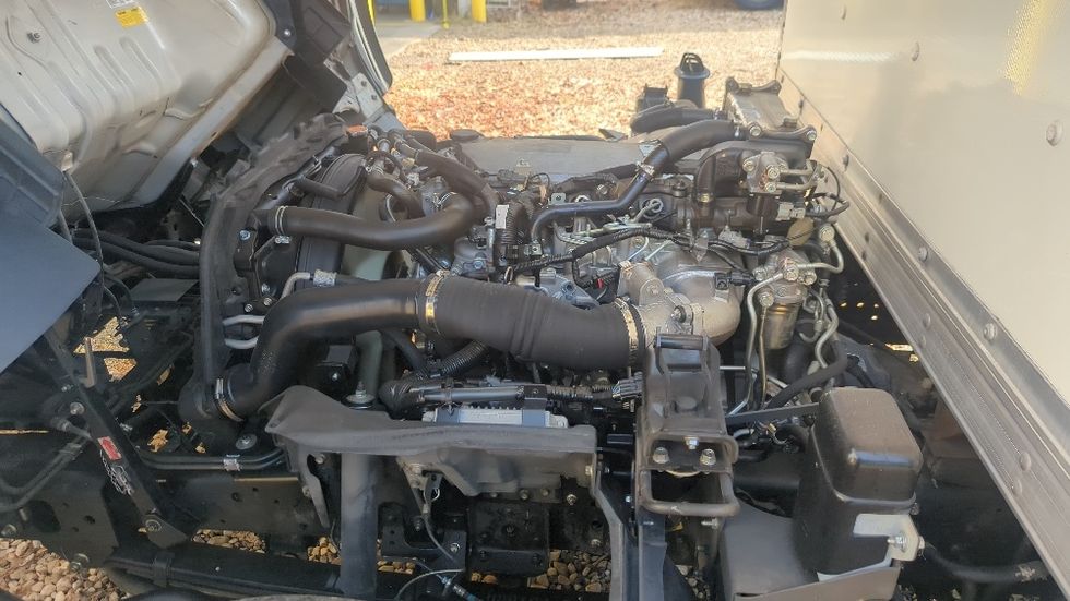 Medium Duty Box Truck-Light and Medium Duty Trucks-Isuzu-2020-NRR-Suwanee-GA-84,012\n\t\tmiles-$ 50,750 - Image 23