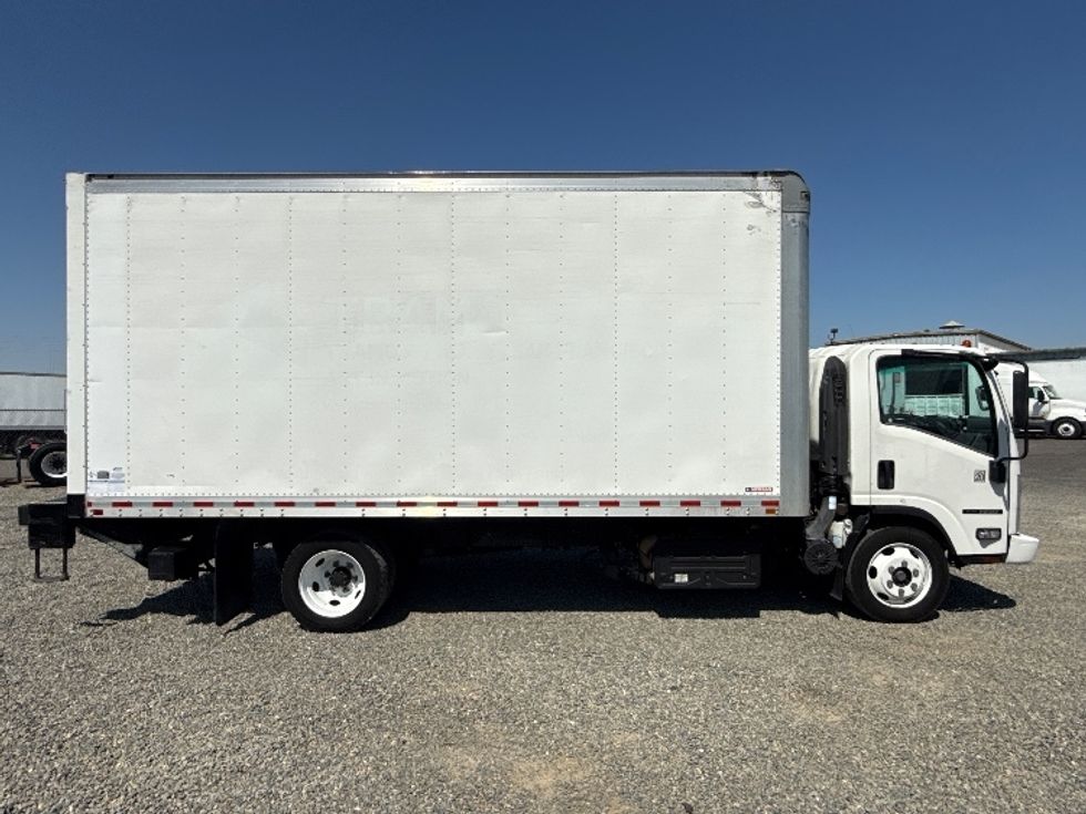 Medium Duty Box Truck-Light and Medium Duty Trucks-Isuzu-2020-NRR-West Sacramento-CA-116,623\n\t\tmiles-$ 44,250 - Image 15