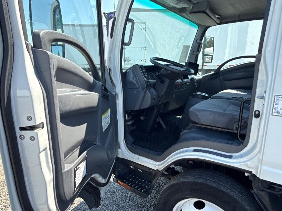 Medium Duty Box Truck-Light and Medium Duty Trucks-Isuzu-2020-NRR-West Sacramento-CA-116,623\n\t\tmiles-$ 44,250 - Image 16