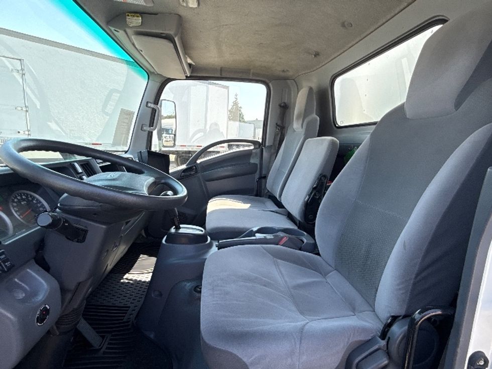 Medium Duty Box Truck-Light and Medium Duty Trucks-Isuzu-2020-NRR-West Sacramento-CA-116,623\n\t\tmiles-$ 44,250 - Image 17