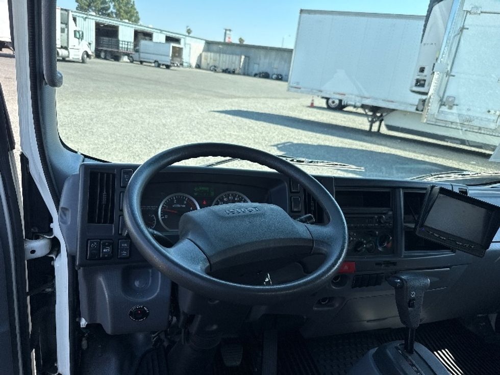 Medium Duty Box Truck-Light and Medium Duty Trucks-Isuzu-2020-NRR-West Sacramento-CA-116,623\n\t\tmiles-$ 44,250 - Image 18
