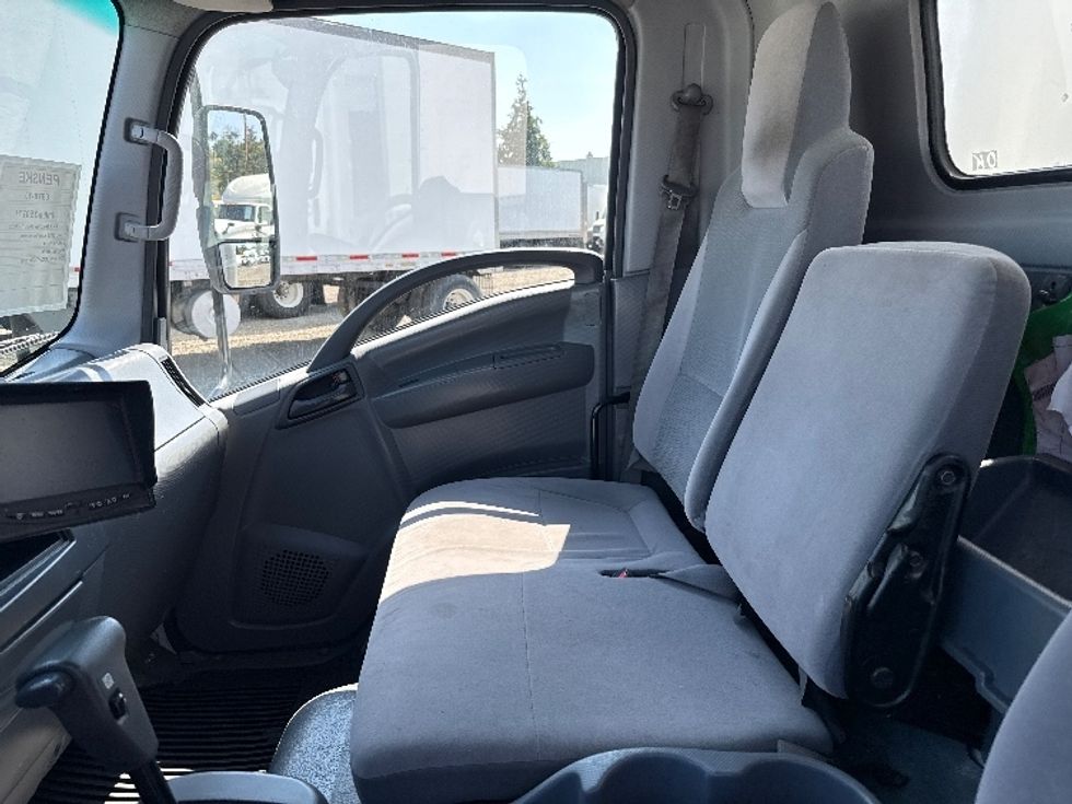 Medium Duty Box Truck-Light and Medium Duty Trucks-Isuzu-2020-NRR-West Sacramento-CA-116,623\n\t\tmiles-$ 44,250 - Image 19