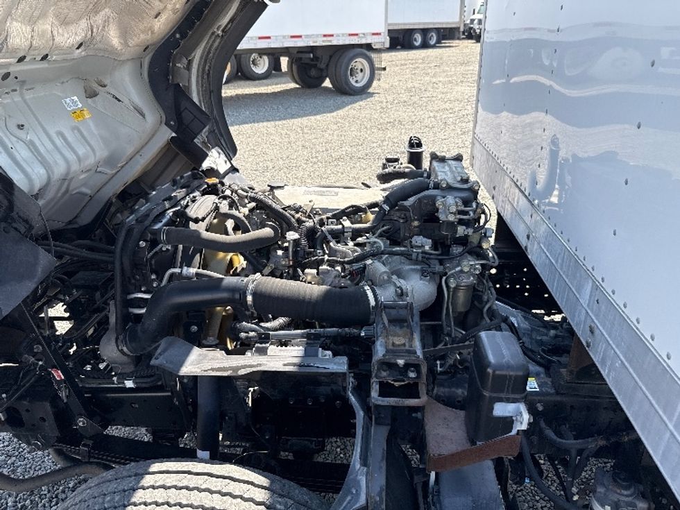 Medium Duty Box Truck-Light and Medium Duty Trucks-Isuzu-2020-NRR-West Sacramento-CA-116,623\n\t\tmiles-$ 44,250 - Image 24