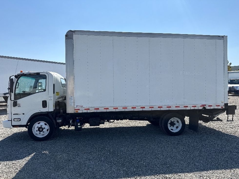 Medium Duty Box Truck-Light and Medium Duty Trucks-Isuzu-2020-NRR-West Sacramento-CA-116,623\n\t\tmiles-$ 44,250 - Image 4
