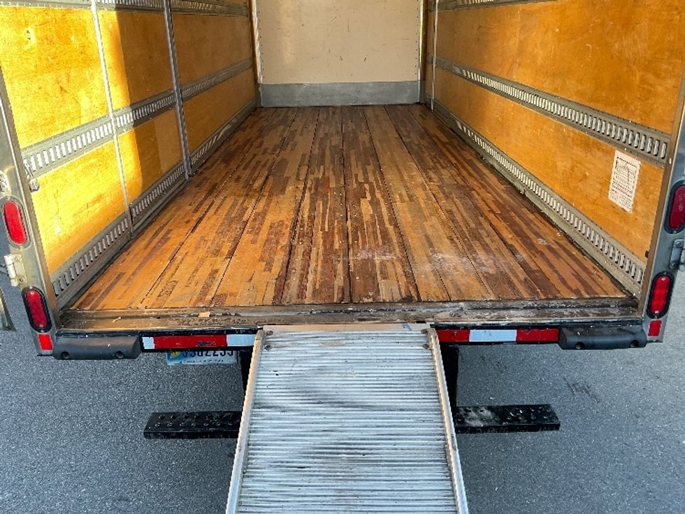 Medium Duty Box Truck-Light and Medium Duty Trucks-Isuzu-2020-NRR-West Valley City-UT-77,452\n\t\tmiles-$ 48,250 - Image 10