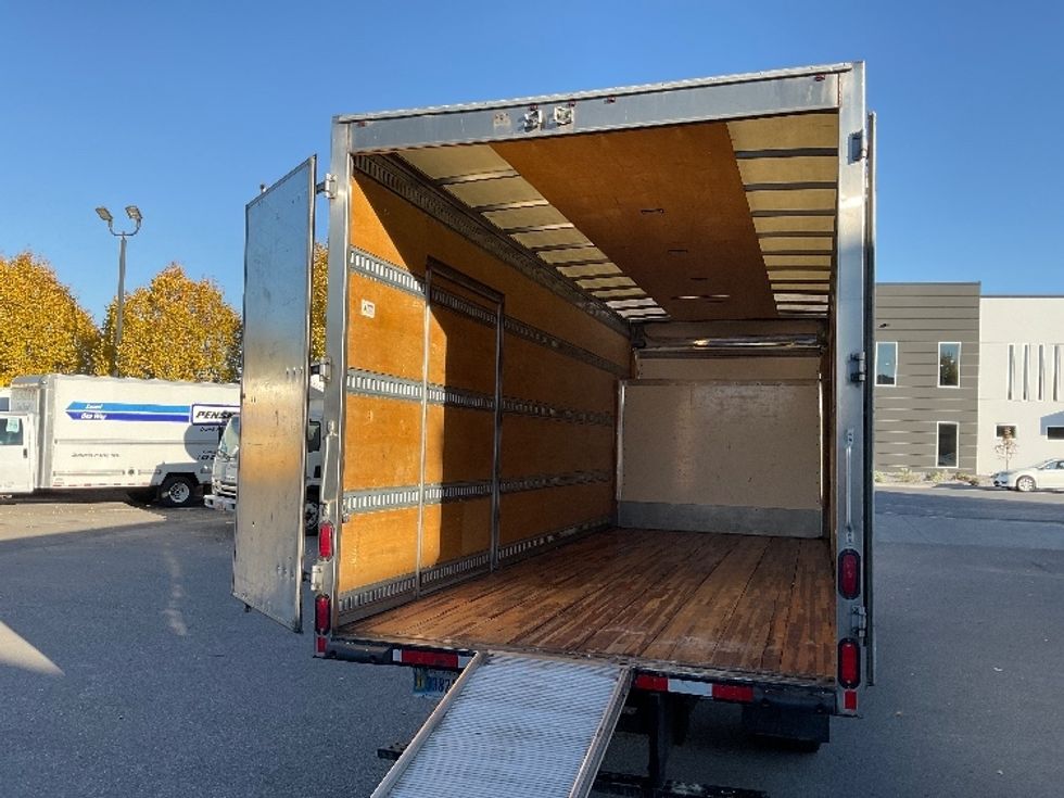 Medium Duty Box Truck-Light and Medium Duty Trucks-Isuzu-2020-NRR-West Valley City-UT-77,452\n\t\tmiles-$ 48,250 - Image 11