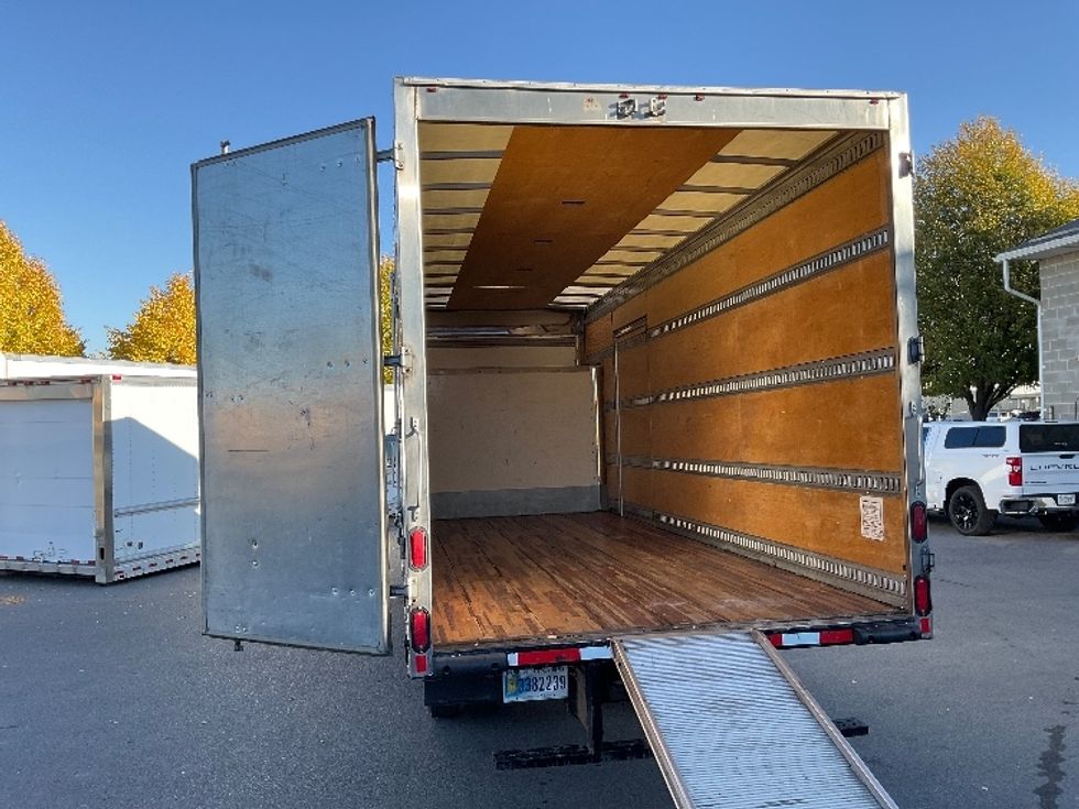 Medium Duty Box Truck-Light and Medium Duty Trucks-Isuzu-2020-NRR-West Valley City-UT-77,452\n\t\tmiles-$ 48,250 - Image 12