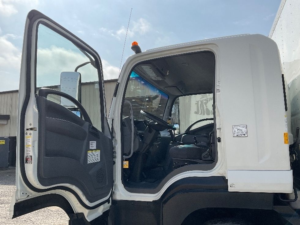 Medium Duty Box Truck-Light and Medium Duty Trucks-Isuzu-2021-FTR-Panama City-FL-159,491\n\t\tmiles-$ 59,250 - Image 16